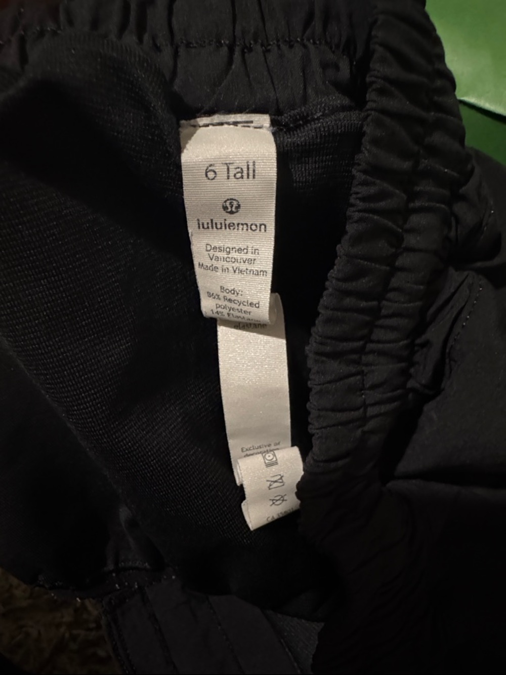 Lululemon Hotty Hot Short *Long 4"
Black - Picture 3 of 8